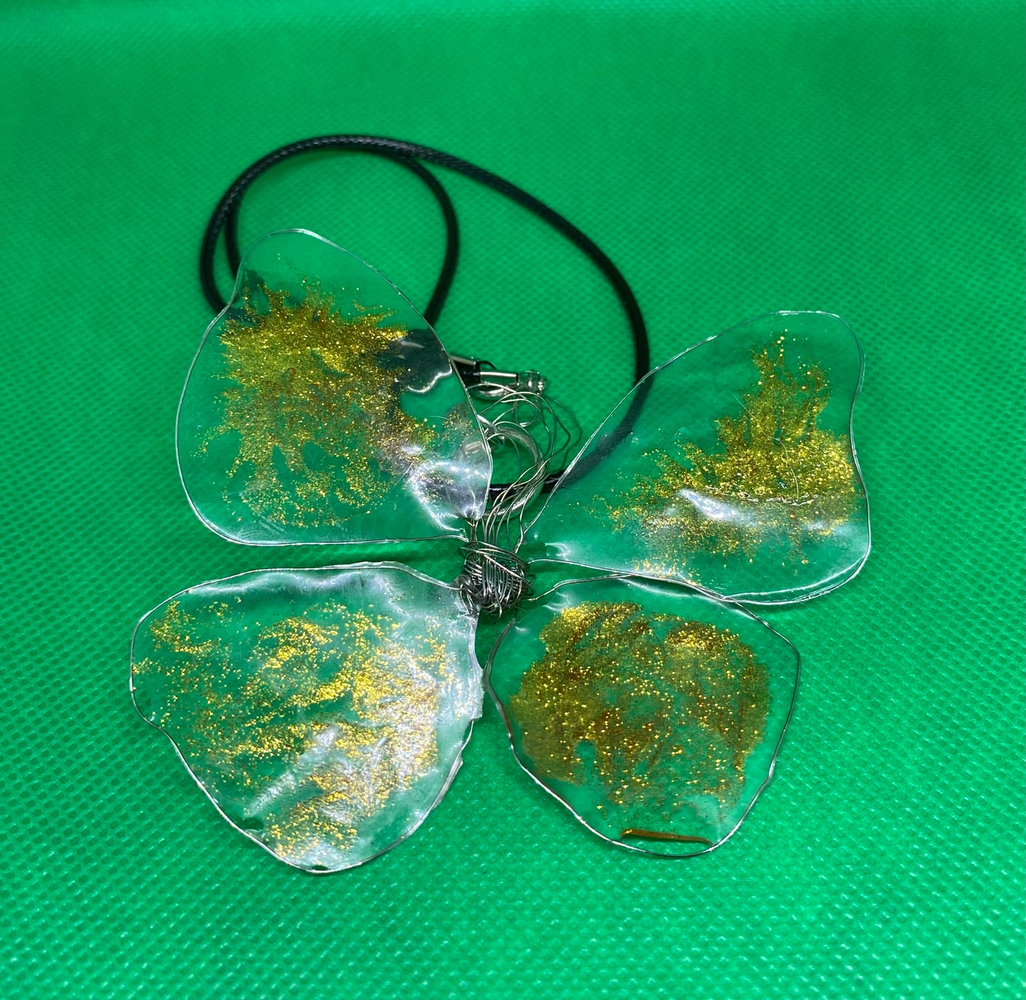 Large clear with gold wings