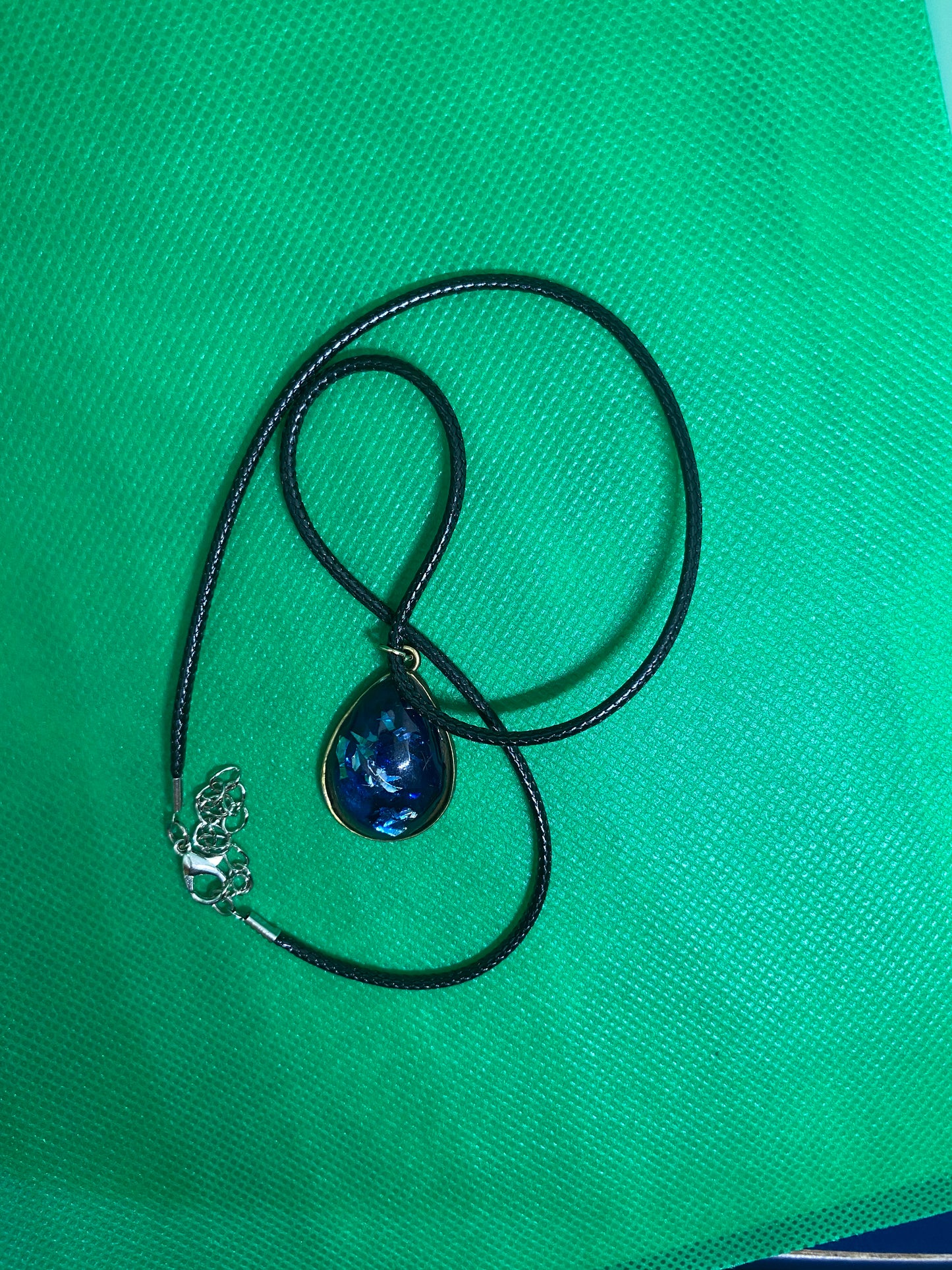 Blue teardrop necklace