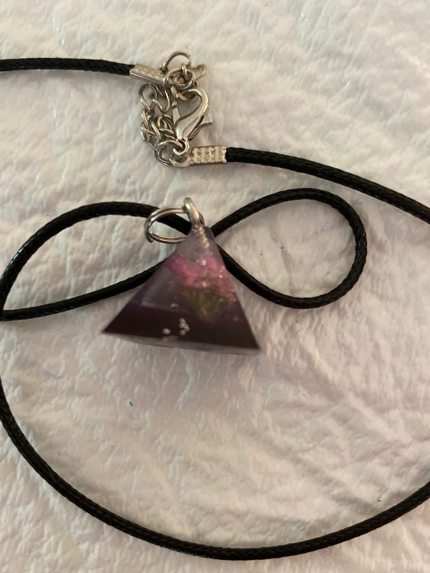 Little flower pyramid necklace