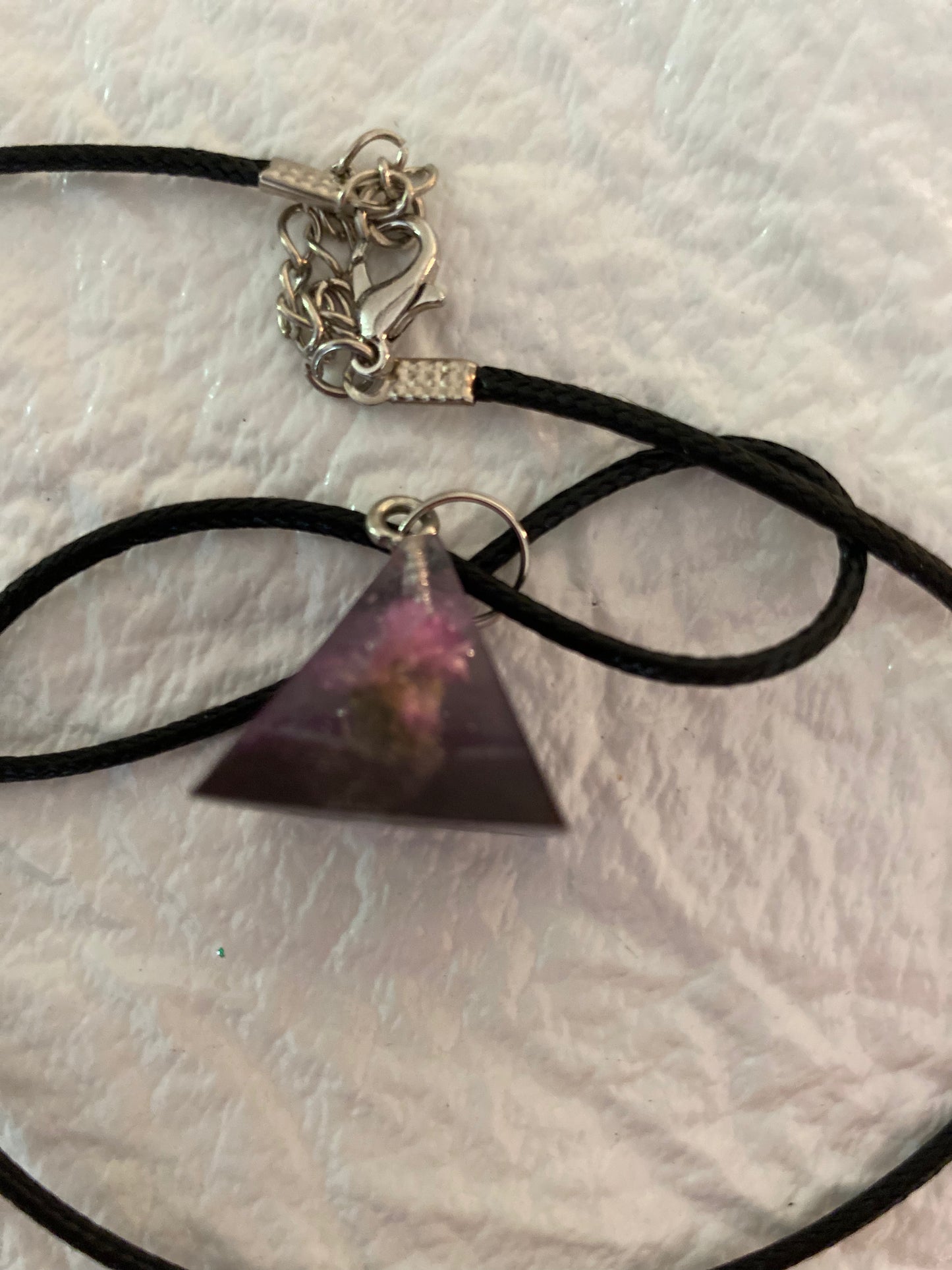 Little flower pyramid necklace