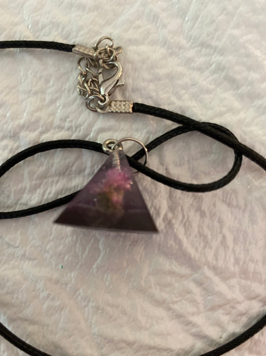 Little flower pyramid necklace