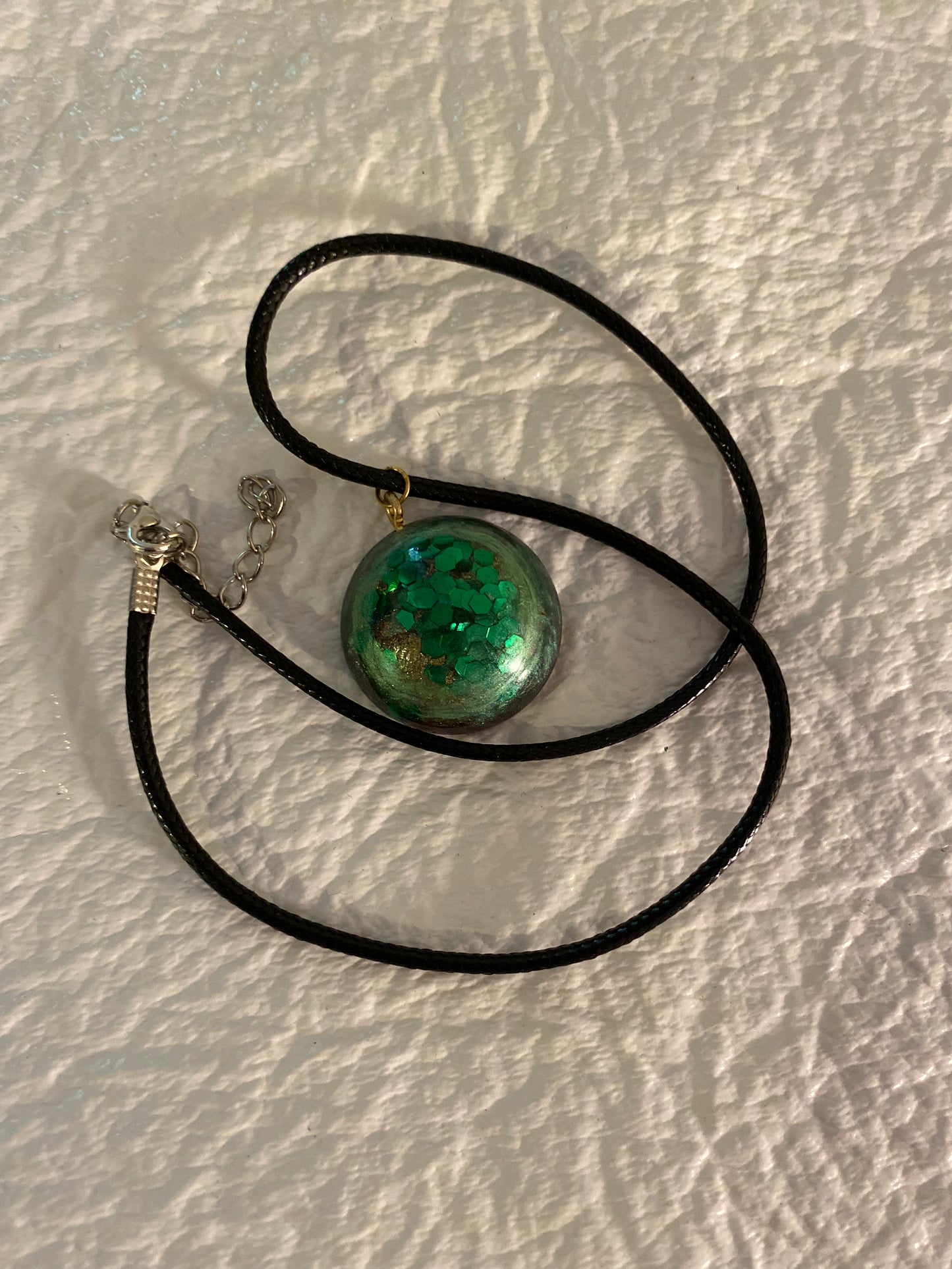 Green glitter pendant