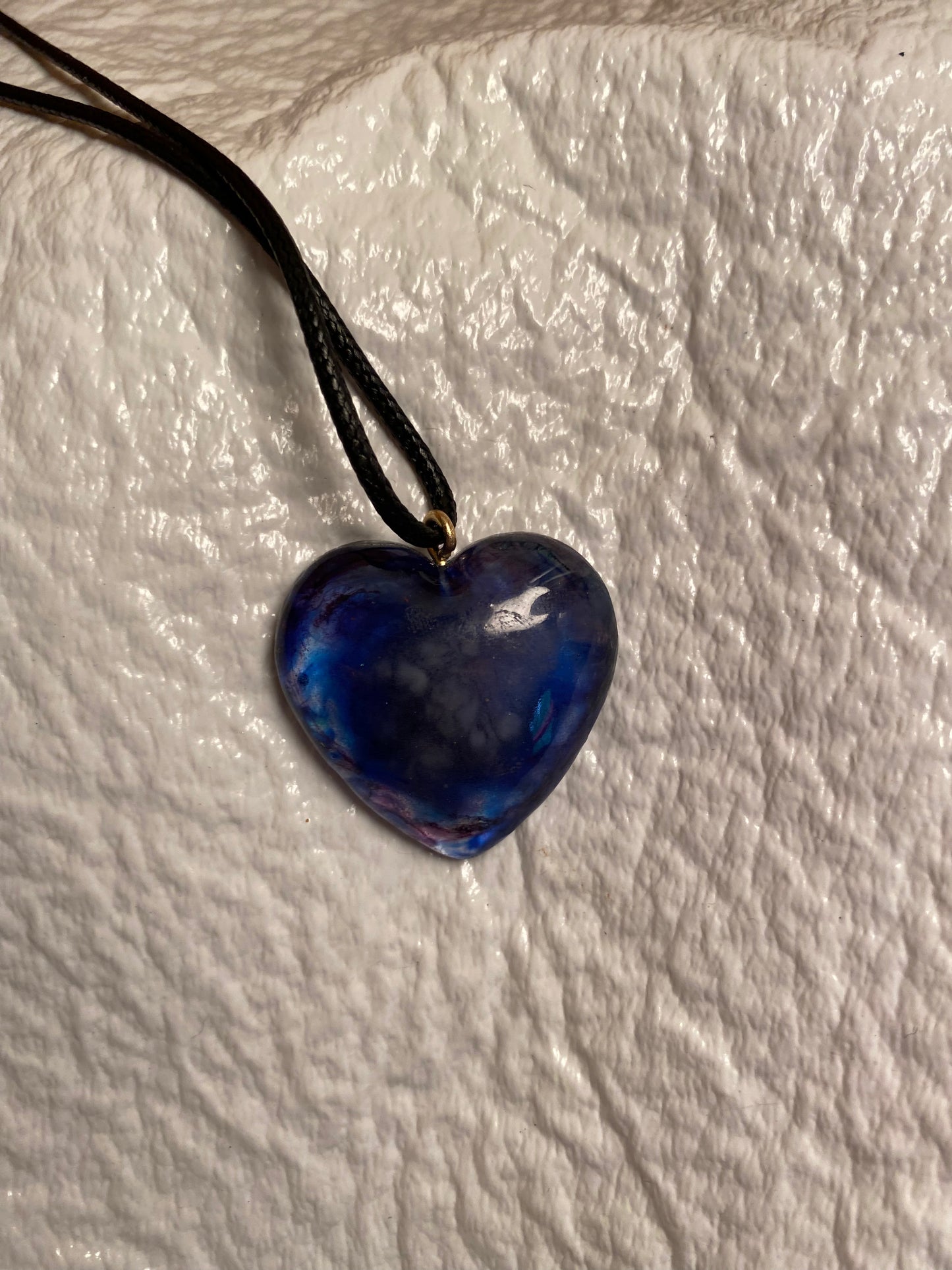 Medium midnight heart pendant