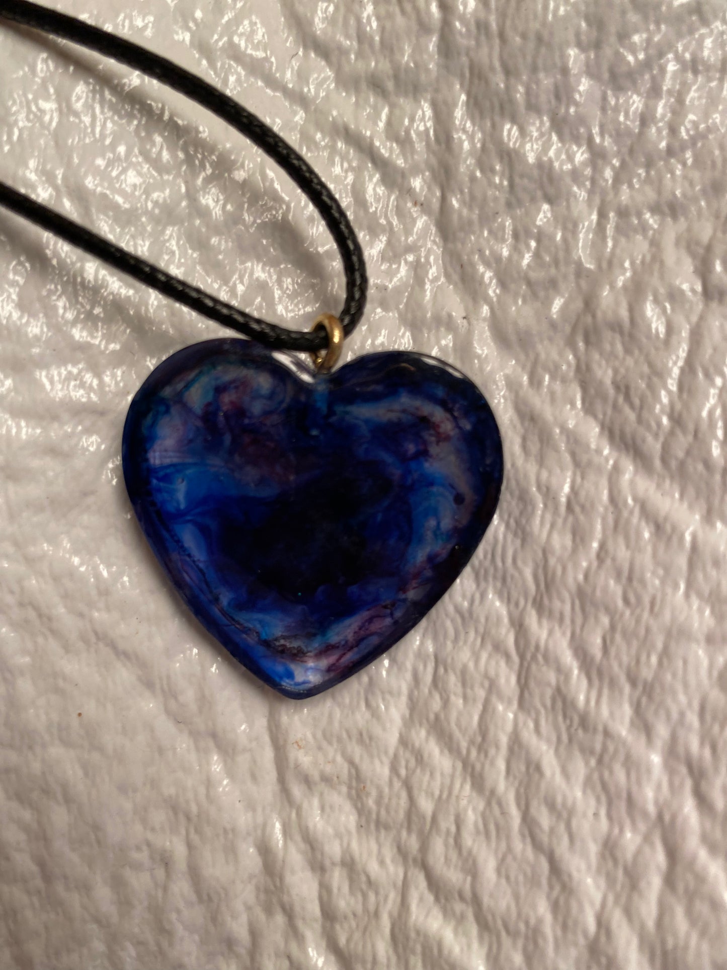 Medium midnight heart pendant